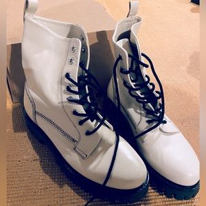 White Leather lace up boots Women Size 9 New with box sleek cream white chunky
